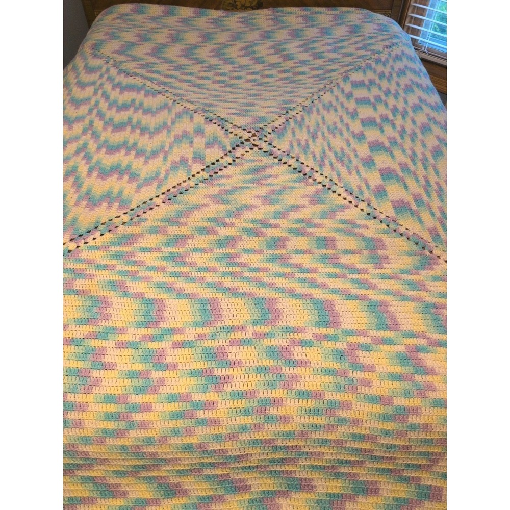 Handmade Crochet Full Spread Lavender Turquoise Yellow Sz 82" x 82" Scallop Edge